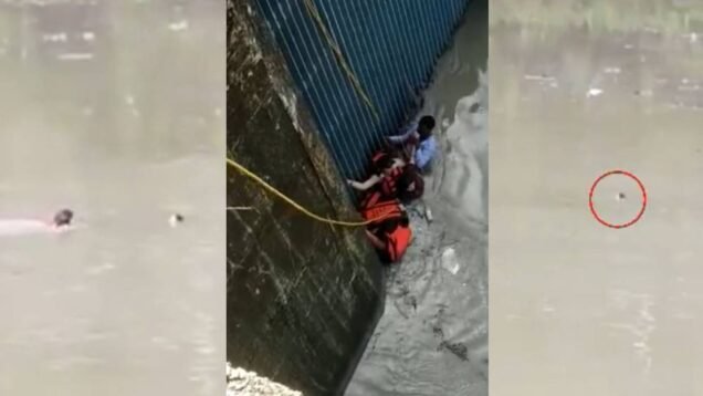 POLICE RESCUED GIRL JUMPED IN SRINAGAR DAM